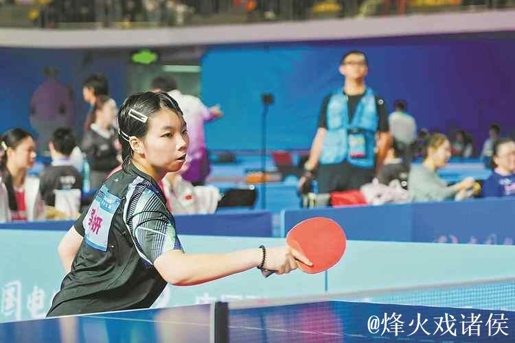 从小镇姑娘到金牌得主 18岁女孩单手圆梦乒乓球赛场 从小镇姑娘到金牌得主 18岁女孩单手圆梦乒乓球赛场